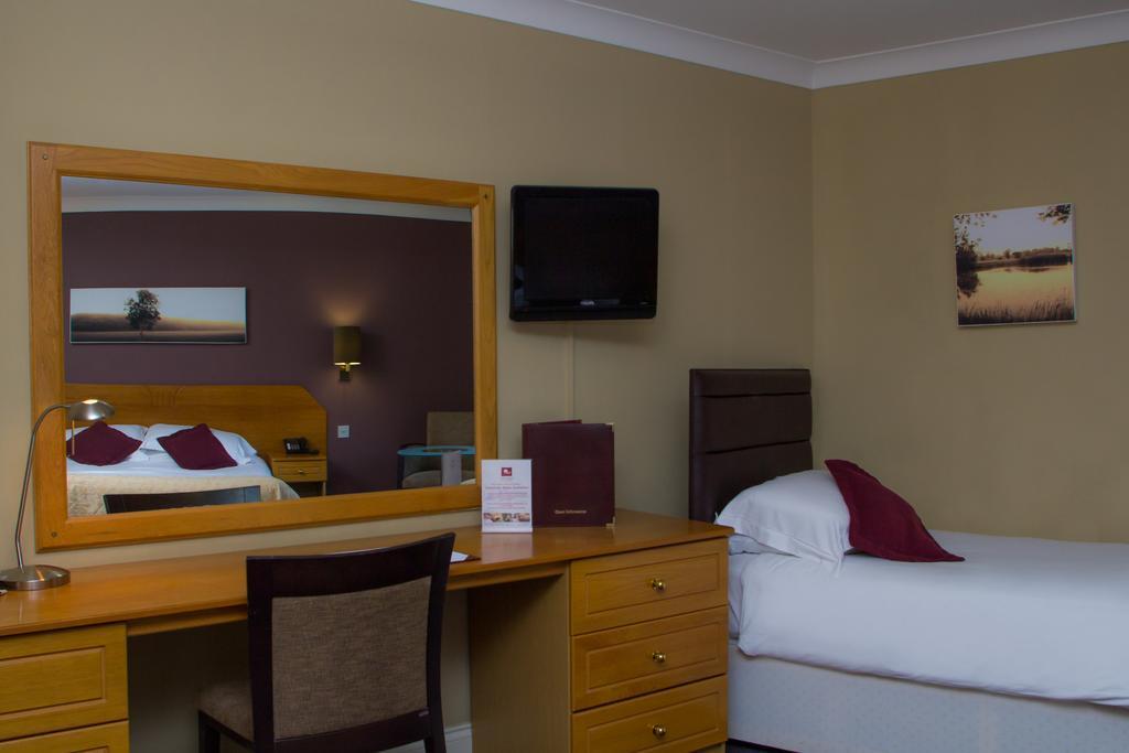 קוגשול The Essex Golf & Country Club Hotel מראה חיצוני תמונה